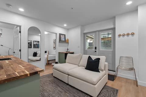 Successful Airbnb property: Modern Charmer in Riley Park