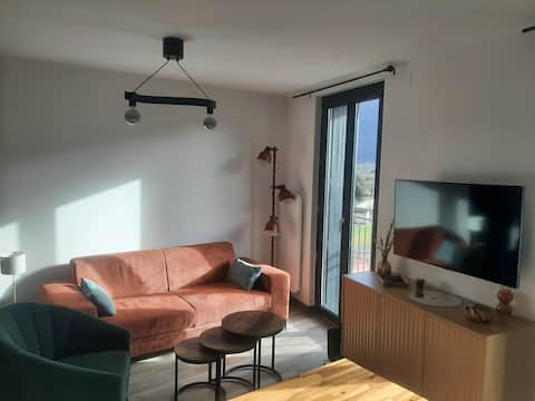 Top performing Airbnb: The Rose of the Pyrenees New 2-bedroom apartment in Bagnères De Luchon