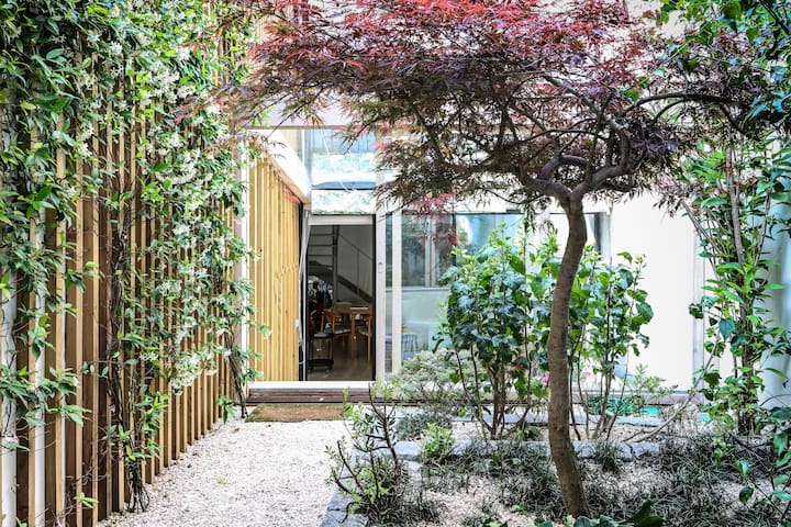 T’Luz · 2 Bedroom by the Sea w/ Sunroom Garden