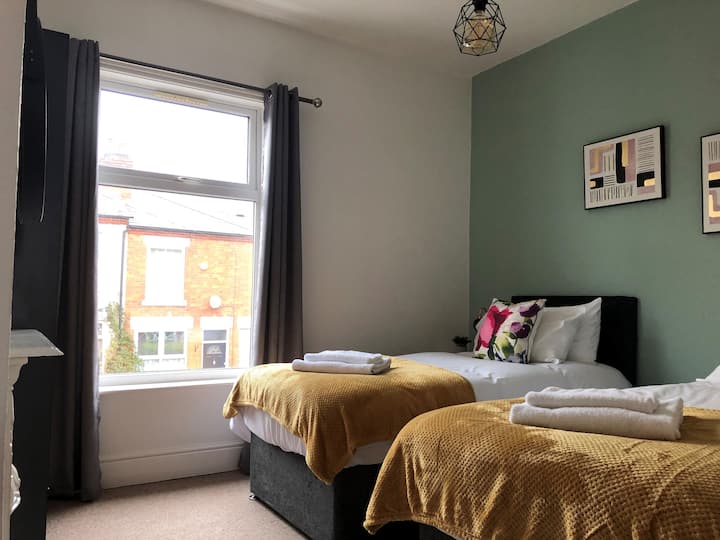 Útulné útočisko, kde sa sny rozletia v pokojnom a jemnom súmraku.