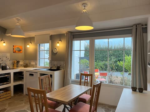 Successful Airbnb property: Charming cottage in L'île D'yeu