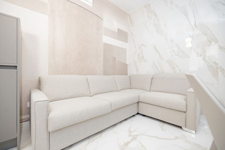 4CO4 [Duomo] • Luxurious • Large • Central • gallery image 5