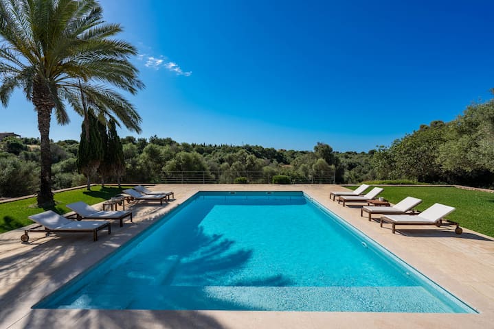 FINCA IN SANTANYI (rent directly to the owner)