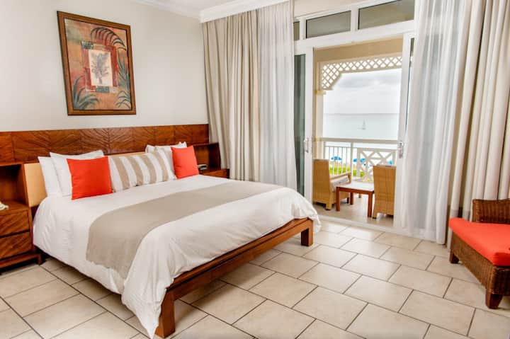 1 BR, All Inclusive Suite at Alexandra Resort