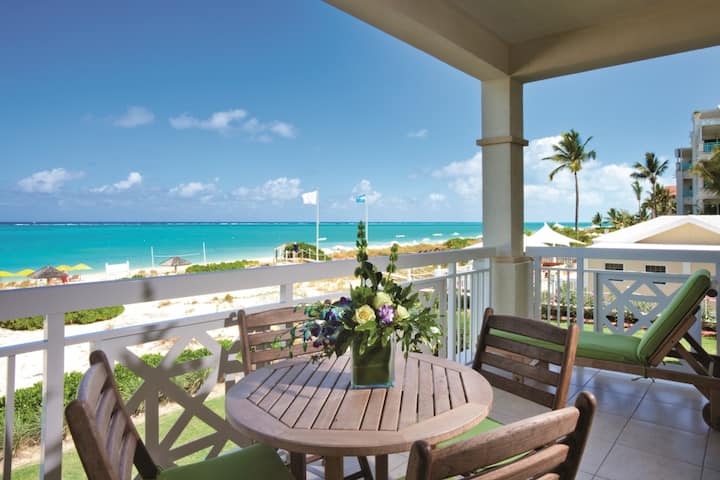1 BR, All Inclusive Suite at Alexandra Resort