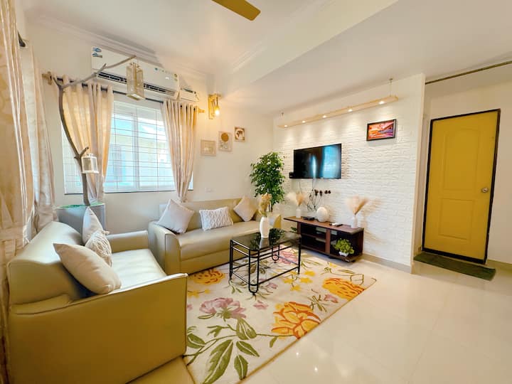 Living room image 2