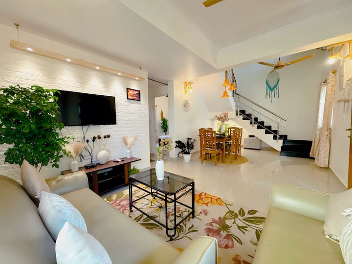 Living room image 5