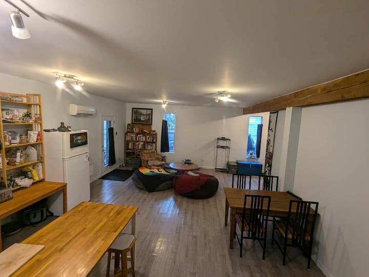 Grand Condo Entier Au Centre-ville - Sherbrooke