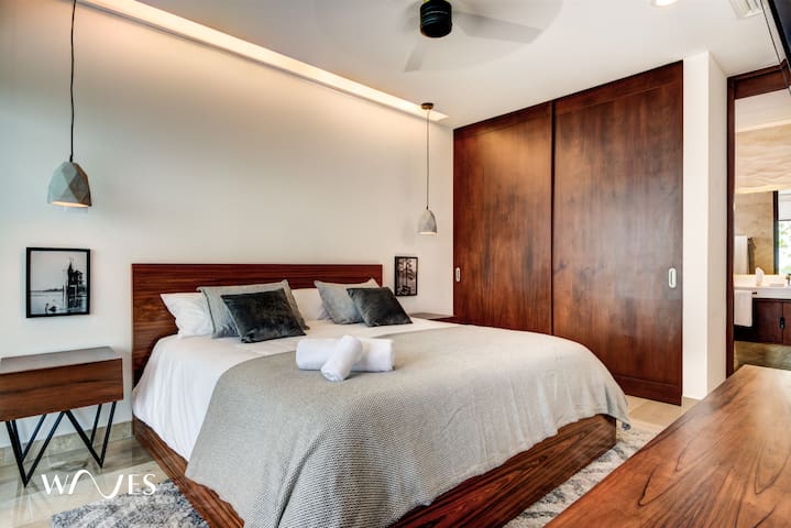 Waves Property Management managed Airbnb listing 1