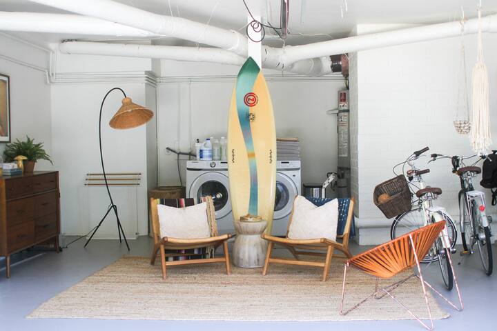 5 Bedroom Family Beach House*Ocean Views*Parking gallery image 3