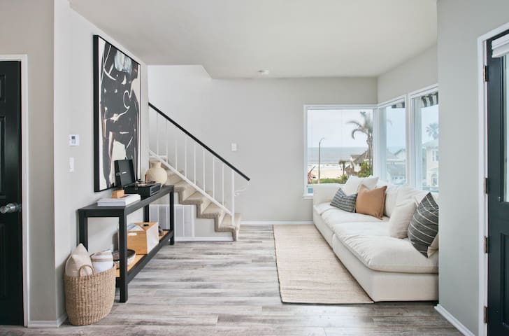 7 Bedroom Ohana Beach House*Steps to Sand*Patios