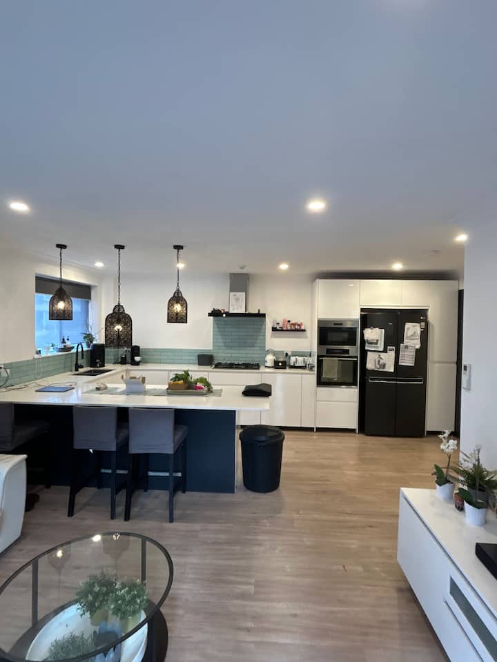Luxuary Beachside Apartment- Walk Everywhere! - Manly