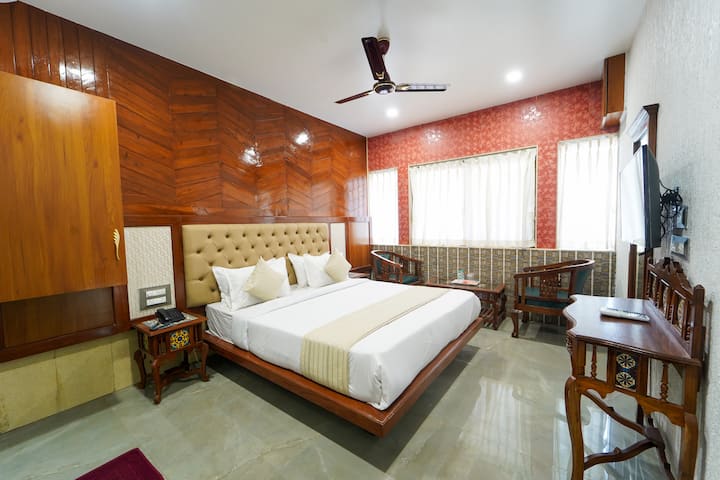 03br At Main Market Mahabaleshwar  Hotel - Mahabaleshwar