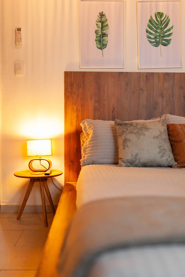 room with queen bed, this is the small room but ideal for a good rest.