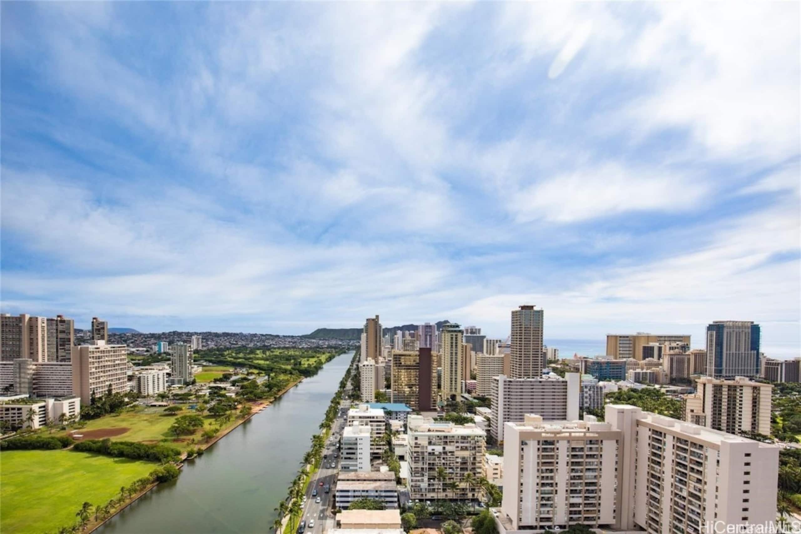 Condo in Honolulu · ★4.97 · 1 bedroom · 1 bed · 1 private bath - Image 31