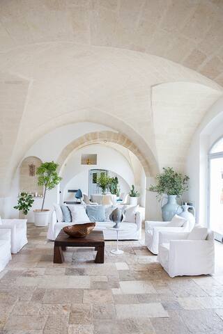 Amazing Masseria with pool gallery image 2
