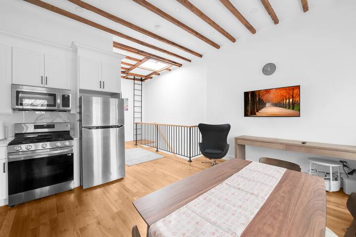 Lux Light Filled Crown Heights Townhouse Unique gallery image 5