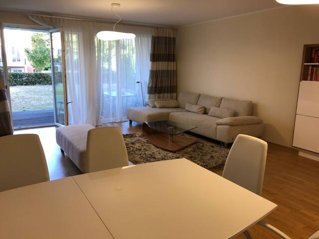 100 m² Wohnung im Herzen Berlins mit Garten gallery image 2