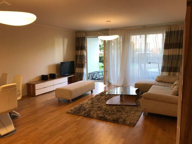 100 m² Wohnung im Herzen Berlins mit Garten gallery image 5