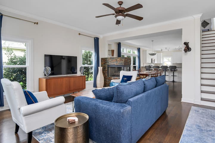 Walk to Broadway Magnolia House in Glam Germantown