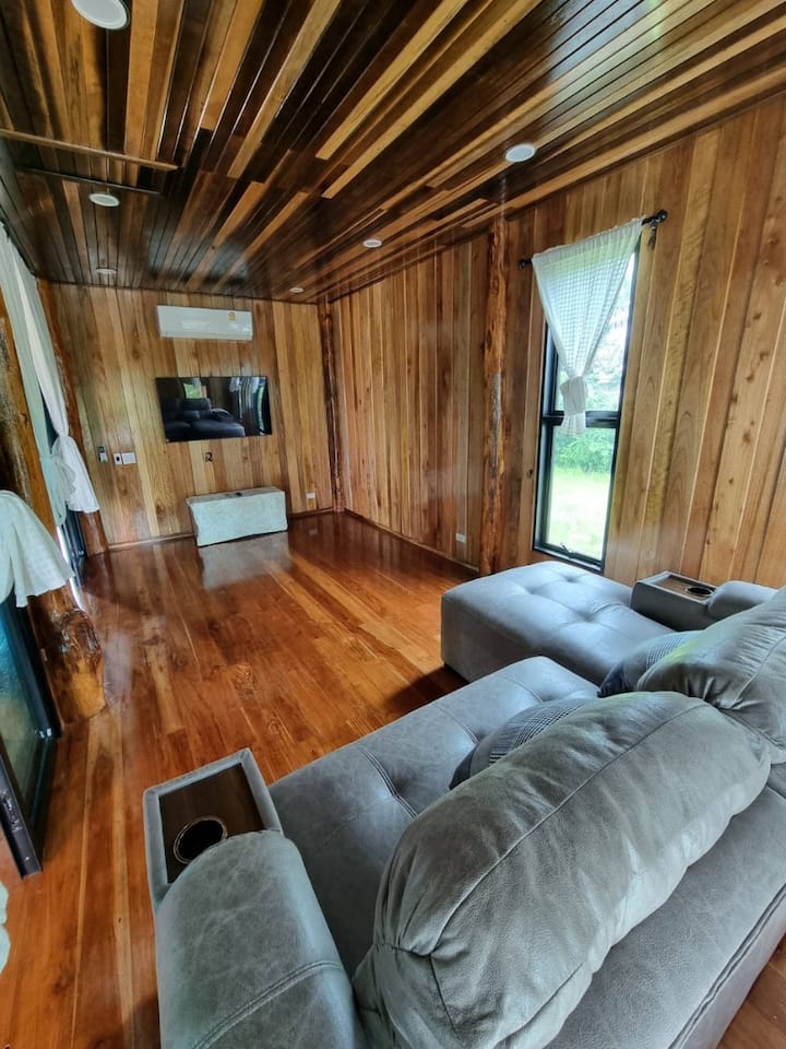 Baan Udom Suk Khlong Thom
บ้านอุดมสุข คลองท่อม - Province de Krabi