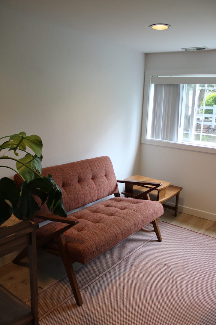Garden Cottage In Fall City - Snoqualmie, WA