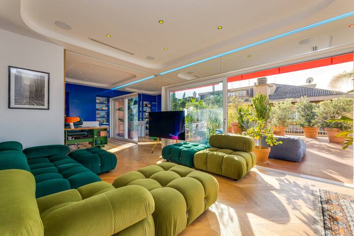 Luxury penthouse con terrazza e idromassaggio gallery image 2