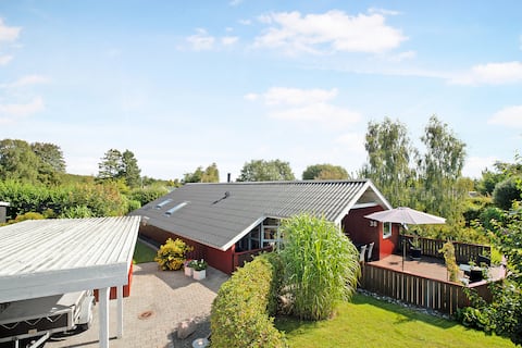 Cozy summer cottage on Als