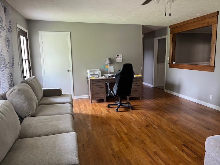 Quiet, Private, Cozy House. - Bristol, TN