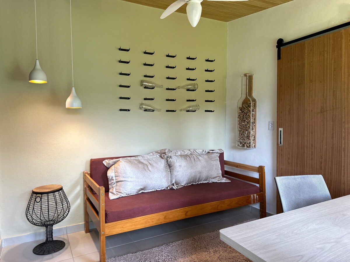 Top Airbnb: Flat for 4 in Barra de São João em Casimiro De Abreu