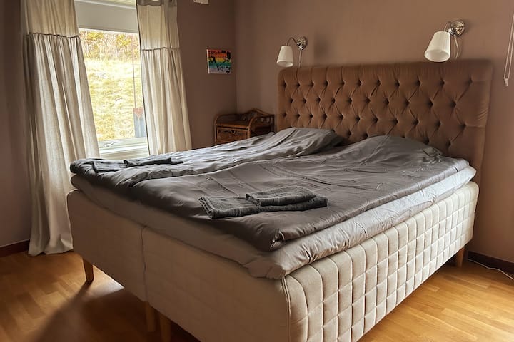 Sovrum 4 övre plan.