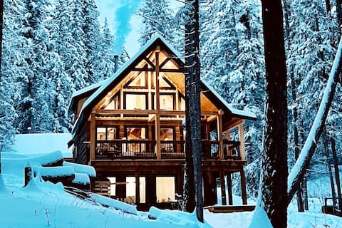 *Log Cabin* A Timeless & Rustic Home in Golden