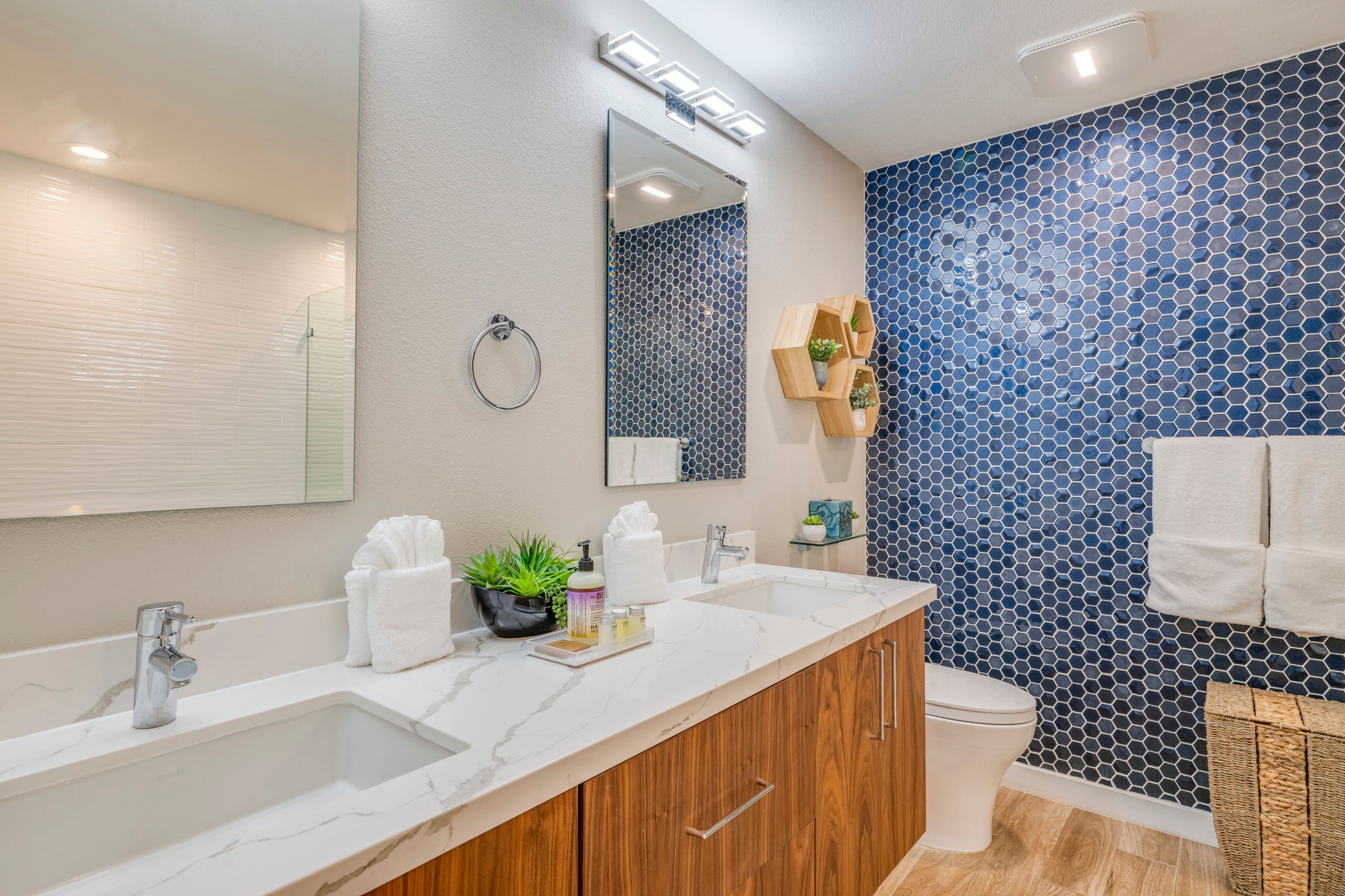 Condo in Wailea · ★5.0 · 1 bedroom · 2 beds · 1 bath - Image 21