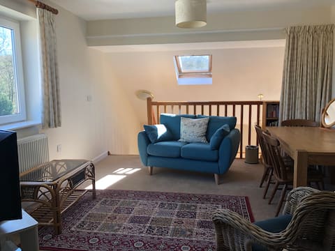 Successful Airbnb property: Self contained spacious Studio with River Views. in South Yorkshire