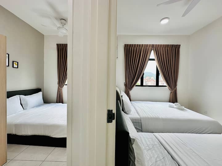 2e chambre - 1 lit queen size - 1 lit simple - climatisation + ventilateurs - Rideau d'assombrissement