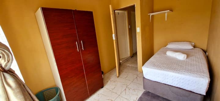 საძინებელი 3