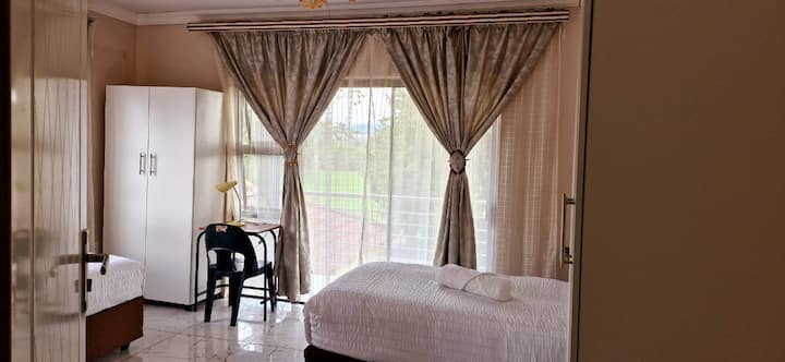 საძინებელი 1