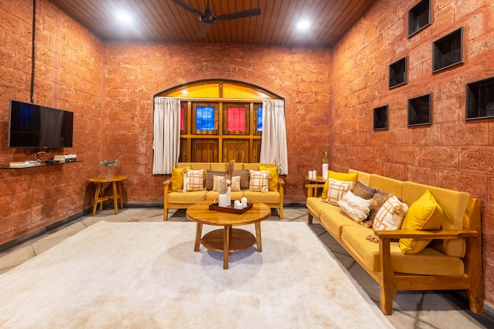 4bhk Elegant Villaw/pool+lawn+balcony|sv At Bahava - Igatpuri
