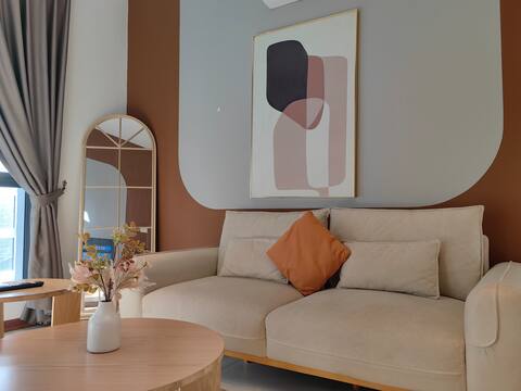 Near Airport|Sunset|FreeParking|Balcony|2BR 5 Pax