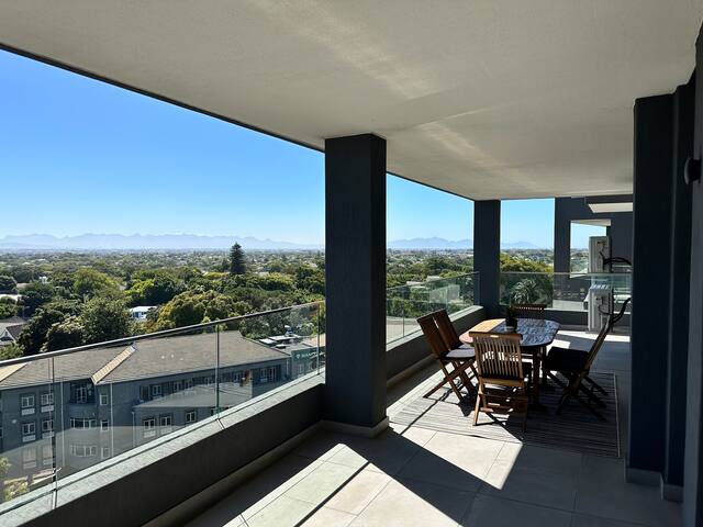 Newlands Peak Penthouse gallery image 4