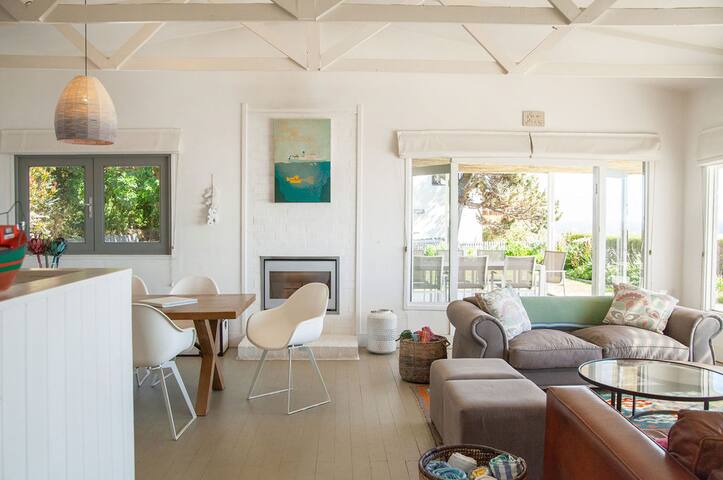 The Belafonte Beach Bungalow gallery image 3