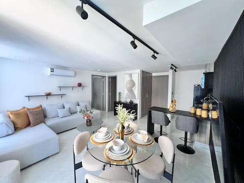 Apartment with the warmth of home coastal strip