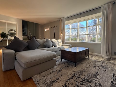 Cozy Annandale Escape Near DC!