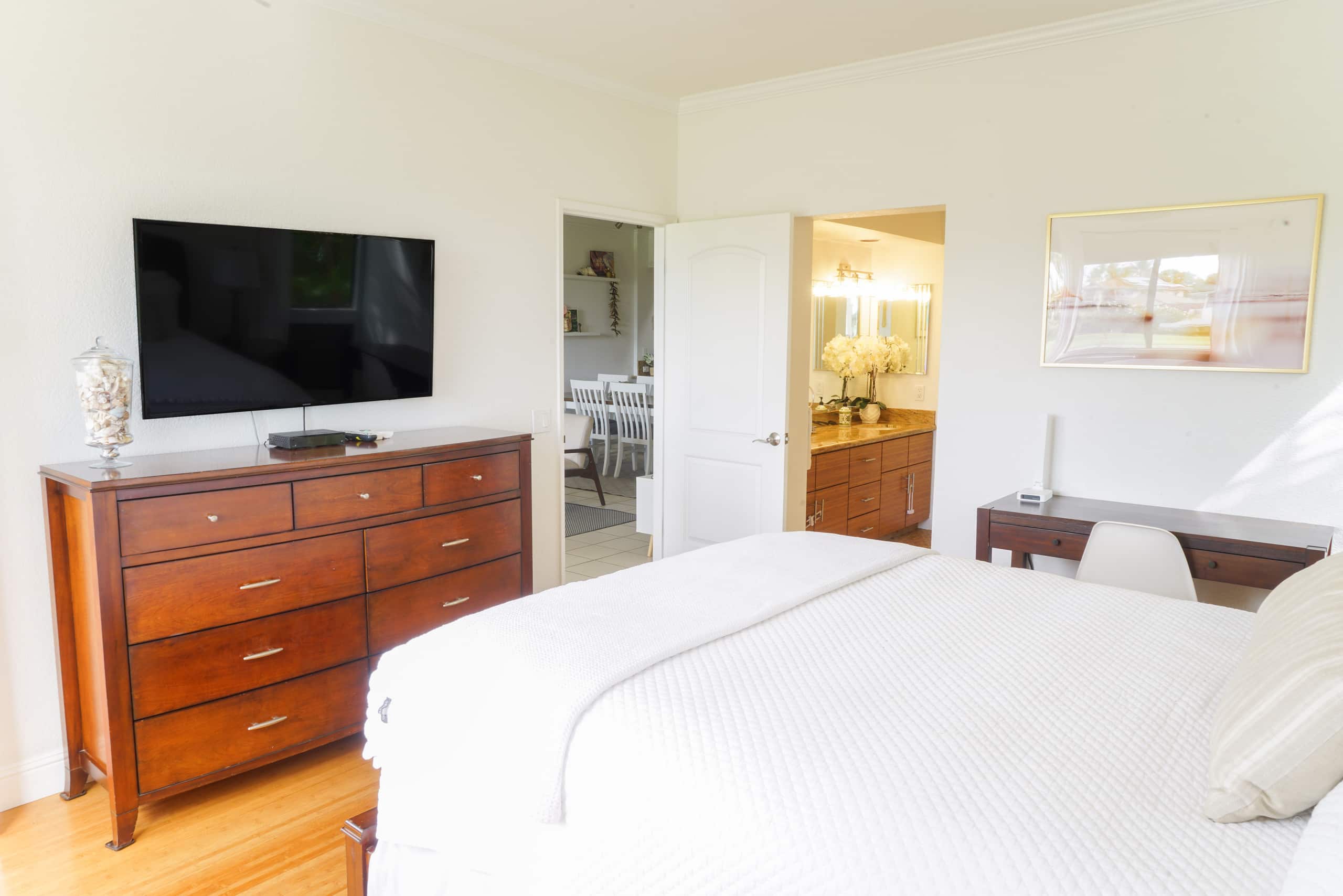 Condo in Wailea · ★4.95 · 2 bedrooms · 3 beds · 2 private baths - Image 11