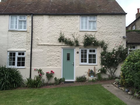 Cosy cottage in seaside village