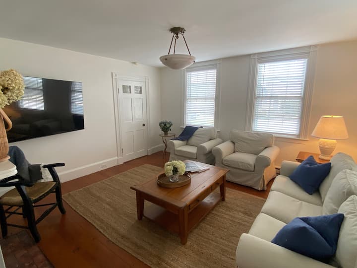 Beautiful 3-bedroom House In Nantucket - Jetties Beach, MA