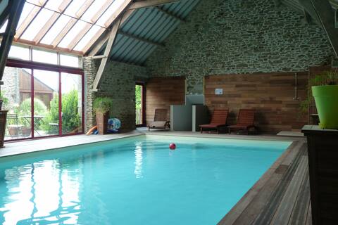 Gîte du Mont Joly – private indoor pool