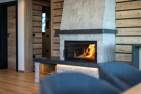 Popular Airbnb listing: Vila Klif | Alpine Views • Sauna • Near Ski Slopes in Cerklje Na Gorenjskem