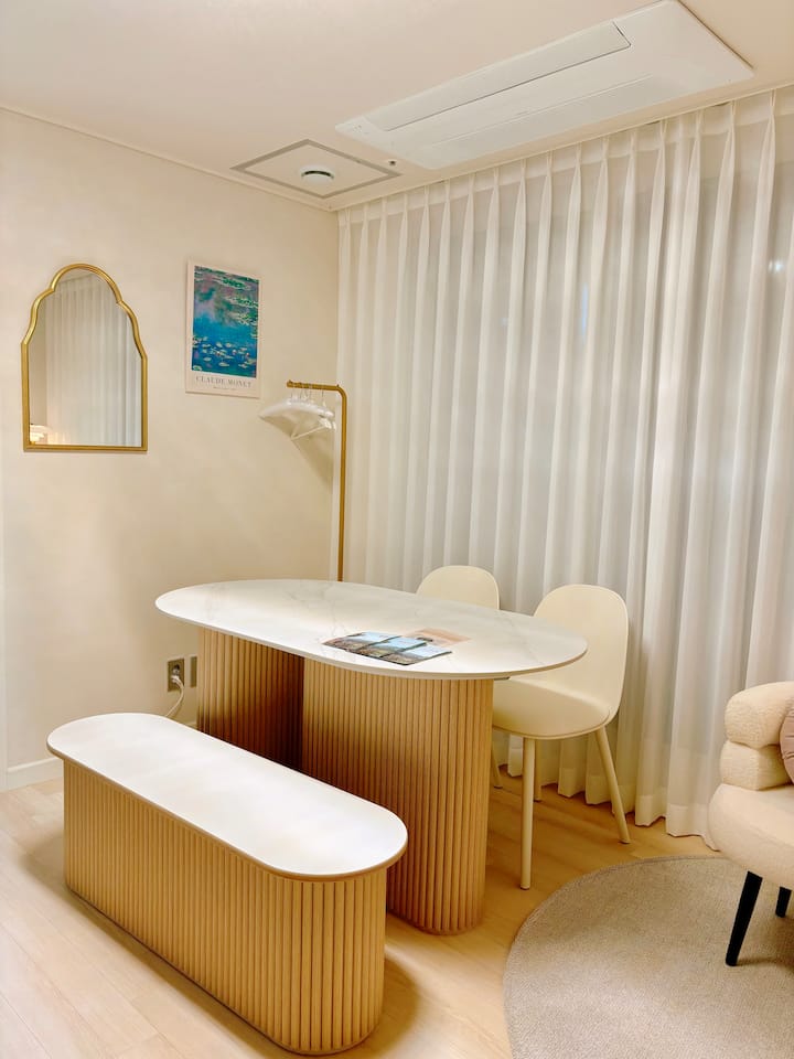 Modern Stay 2br | 1min Airport Bus · 2min Subway - Seoul
