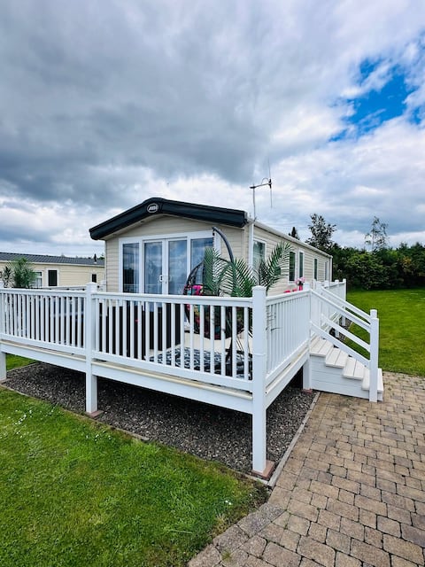 A gorgeous 2 bed luxury lodge